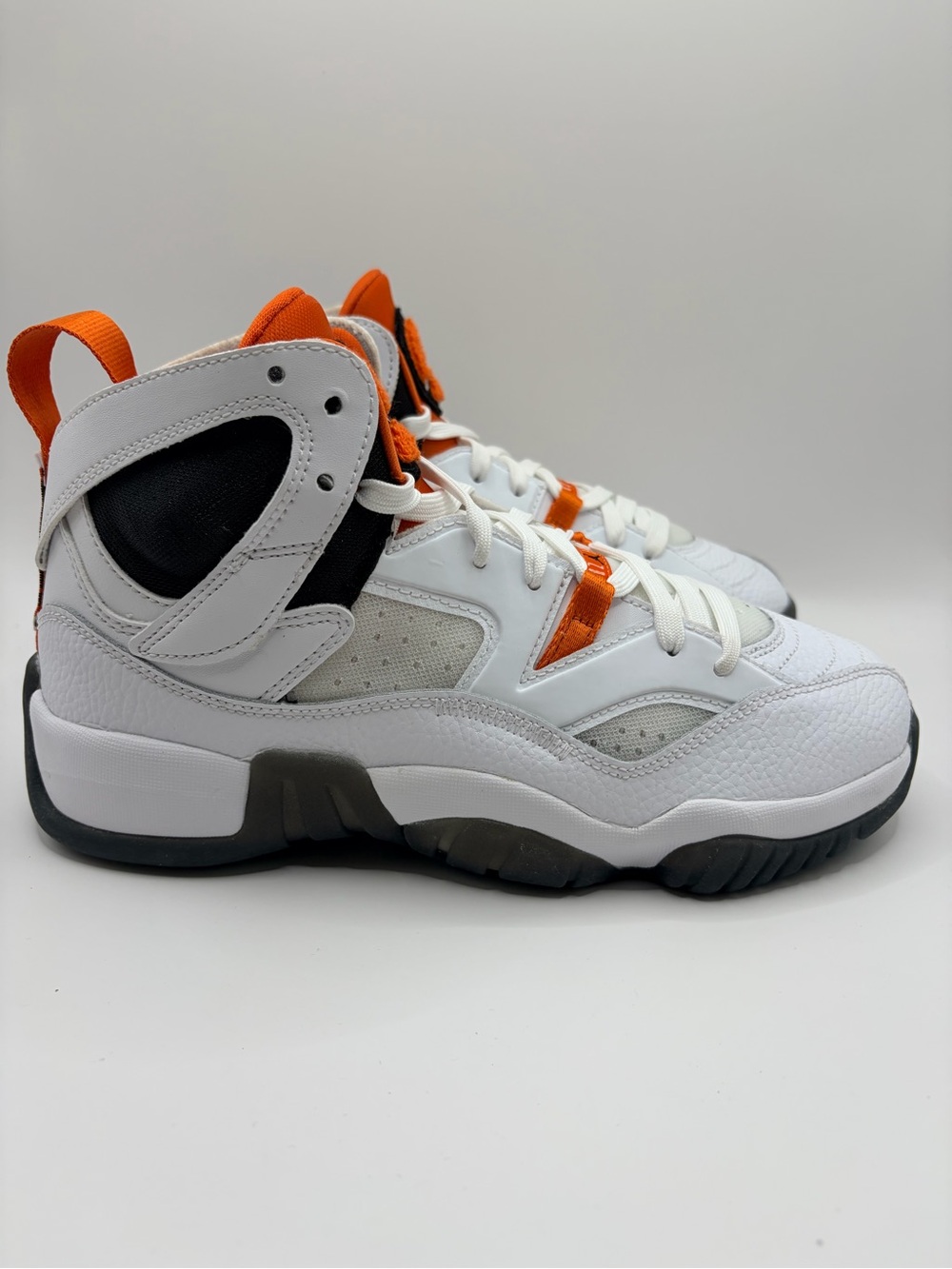 Jordan Jumpman Teo Trey GS High-Top Athletic Sneakers in White and Orange 6.5Y/8